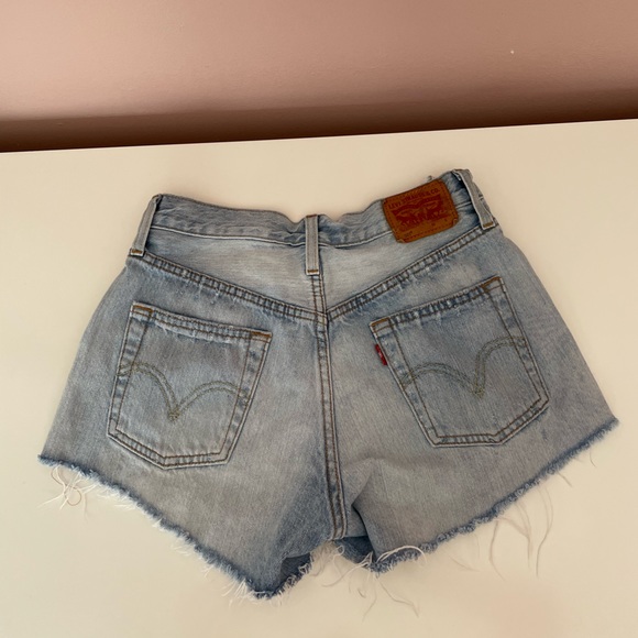 Levi’s 501 shorts - size 25 - Picture 3 of 5